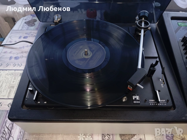 Стерео комбайн с грамофон и тонколони в отлично състояние , снимка 6 - Грамофони - 53663194