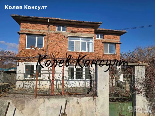 Продавам двуетажна къща в Симеоновград,кв.Злати Дол , снимка 2 - Къщи - 47921394