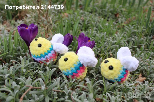 Плетени пчели ключодържатели, снимка 1 - Плюшени играчки - 45512800