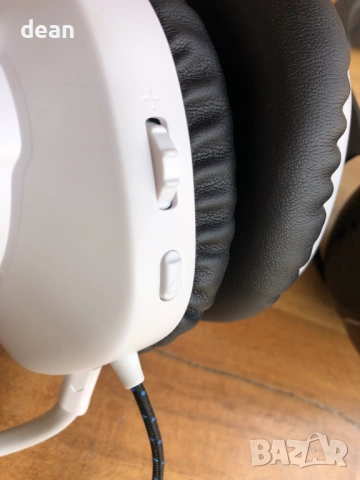 Гейминг слушалки JBL, снимка 11 - Слушалки и портативни колонки - 53611893