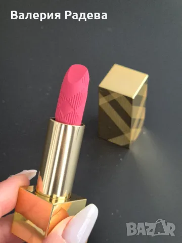 Червило Burberry kisses matte vintage pink, снимка 5 - Декоративна козметика - 48238380