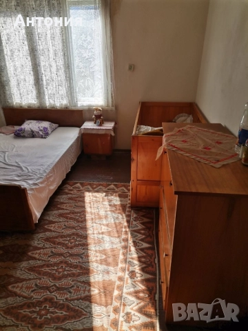 Двуетажна къща с гараж, снимка 14 - Къщи - 52228862