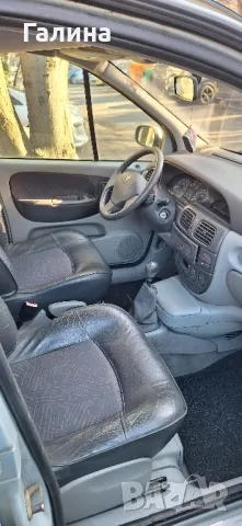 Продава Renault Scenic , снимка 4 - Автомобили и джипове - 49185247