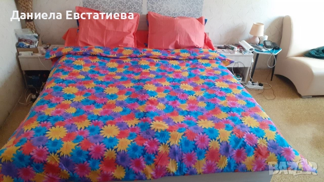 Продавам олекотена завивка ранфорс, на цветя, отлична.