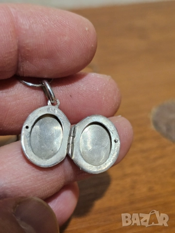 Старинна муска тваряема с  тайник  за молитви и сребърно синджирче за да ви пази и закриля, снимка 3 - Колиета, медальони, синджири - 52352759