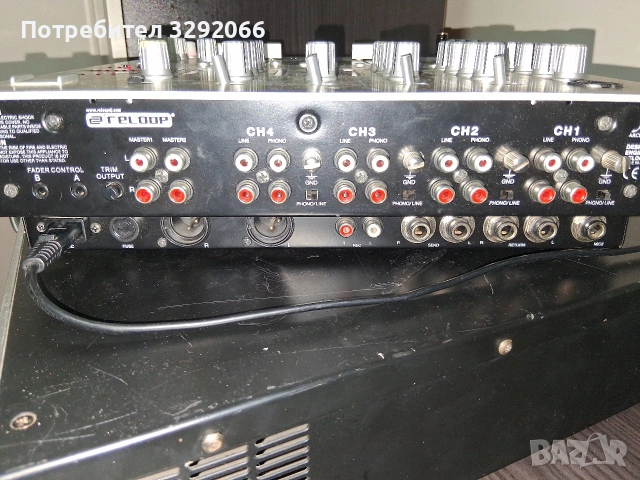 миш пулт, снимка 2 - Ресийвъри, усилватели, смесителни пултове - 53077397