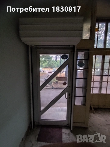 Алуминиева ролетна врата със заключване 