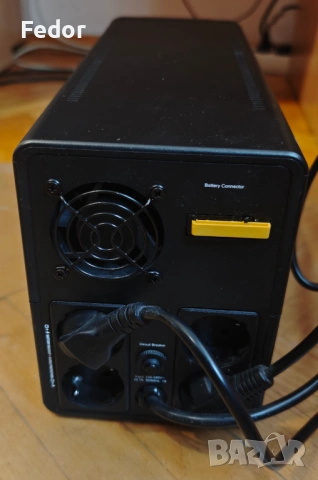 Непрекъсваем ТЗИ, APC Easy UPS 2200VA, 230V, AVR, снимка 3 - UPS захранвания - 53667837