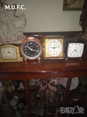 Часовници механични.Junhans,Ruhla,JAZ,Emes.