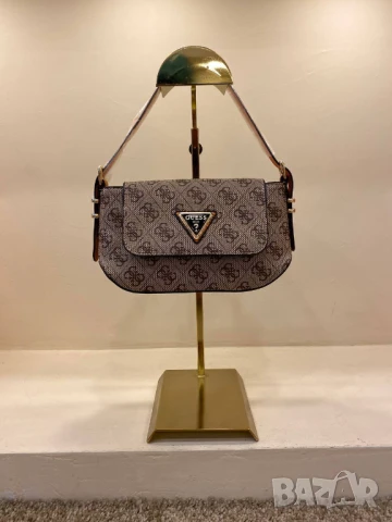чанти guess, снимка 4 - Чанти - 51429030