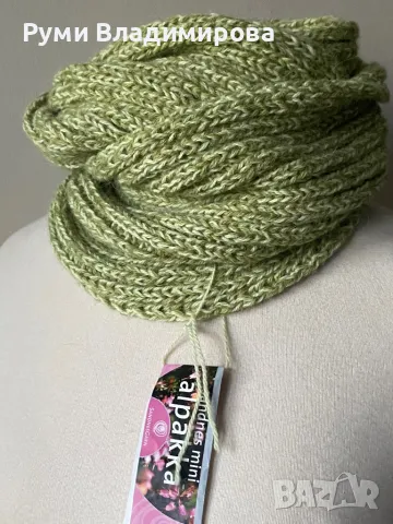 Светлозелен шал/ тип яка от 100 % alpaca, с етикет, снимка 7 - Шалове - 49484144