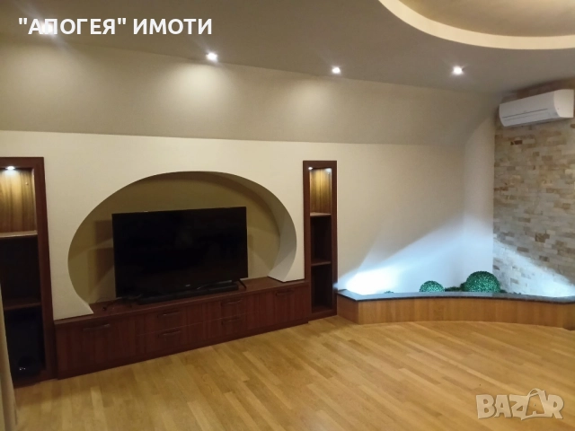 ИЗИСКАН, Просторен трети етаж, Център гр. Пловдив - 270 кв.м с възможност за ГАРАЖ под наем, снимка 7 - Апартаменти - 52086131