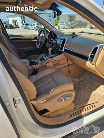 Продавам Porsche Cayenne 3.6 V6 – 2011 година, снимка 8 - Автомобили и джипове - 45083071