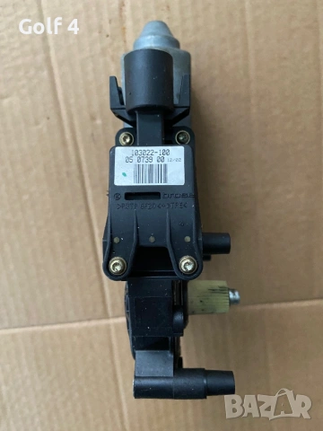 Моторче преден десен ел. стъклоповдигач Audi A3 2врати, снимка 2 - Части - 53573065