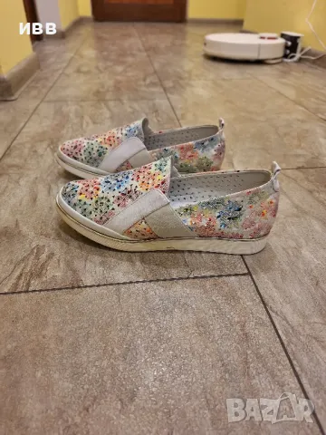 Намалени на 15лв Чисто нови обувки+подарък  