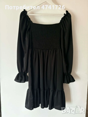 Кокетна черна рокля