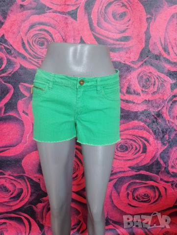 Зелени къси дънкови панталони М, снимка 2 - Къси панталони и бермуди - 46362706