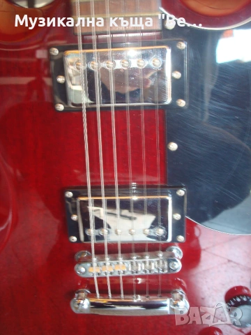 Електрическа китара с калъф, снимка 5 - Китари - 54121598