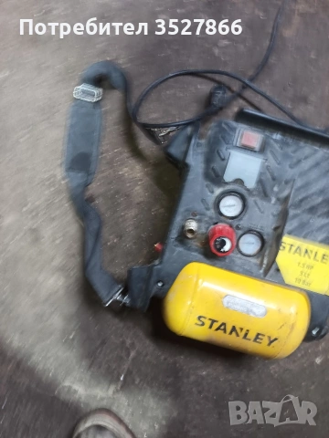 Безмаслен компресор Stanley 5 литра, снимка 3 - Други машини и части - 53484584