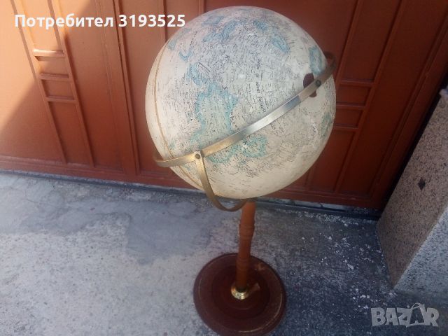 Глобус HARDWOOD - USA, снимка 1 - Антикварни и старинни предмети - 46350930
