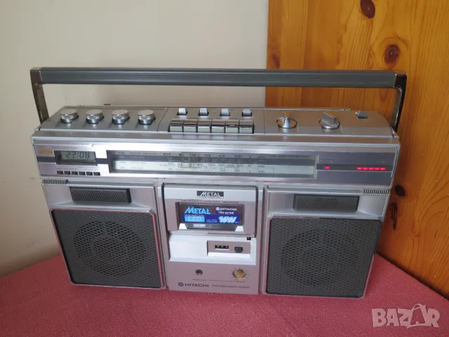 Hitachi TRK 8210E- Радиокасетофон 1981 , снимка 5 - Радиокасетофони, транзистори - 49822722