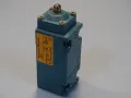 Изключвател краен Klockner-Moeller AT4/i limit switch 220V, снимка 8