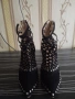 ПРОДАВАМ ЕЛЕГАНТНИ ЧЕРНИ С КАПСИ,ДАМСКИ ВИСОКИ ОТВОРЕНИ ОБУВКИ, снимка 2