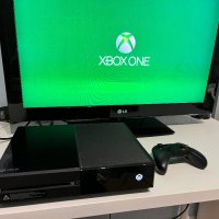 Xbox One с игри, снимка 1 - Xbox конзоли - 44976378