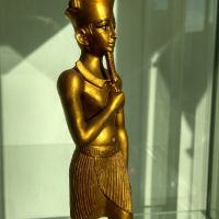 Египетска статуетка на Амон Ра , бог на слънцето, покровител на фараоните ., снимка 4 - Статуетки - 45304874