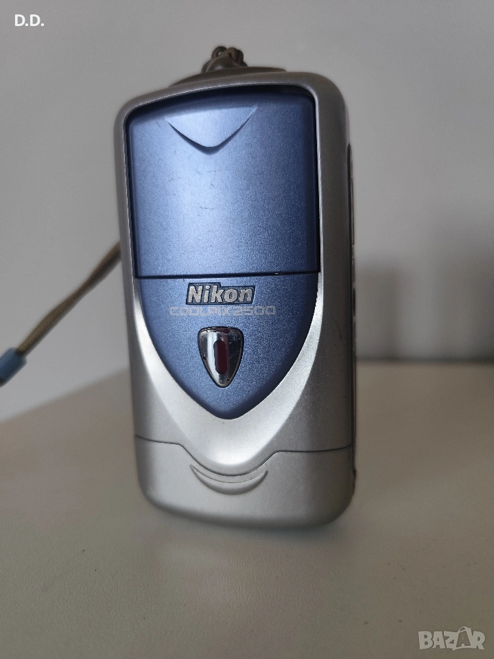 Ретро дигитален фотоапарат Nikon Coolpix 2500, снимка 1