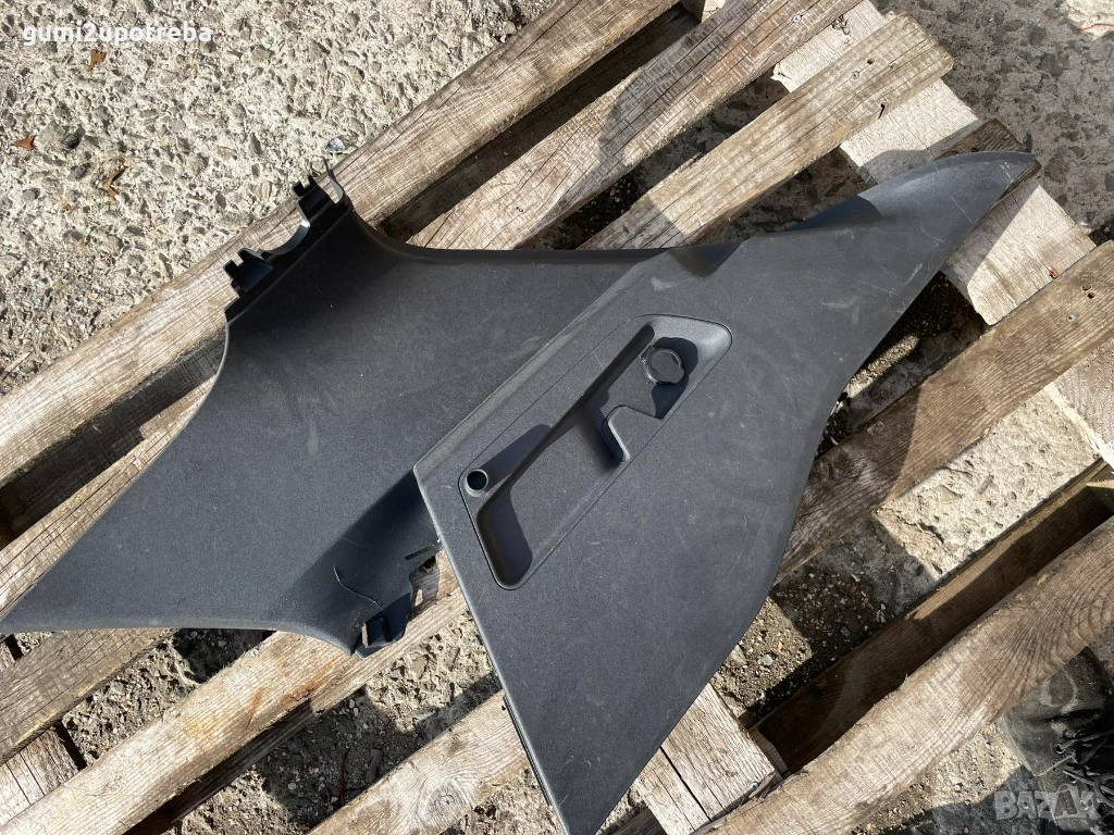 Кора Облицовка Багажник Дясно 10A867288C VW ID.3 E11 pro, снимка 1