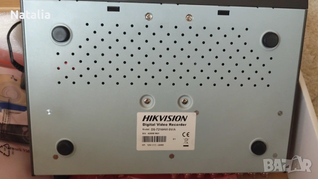 Цифров видеорекордер с хард диск, за 16 камери, модел DS-7216HVI-SV/A, снимка 3 - HD камери - 53400554