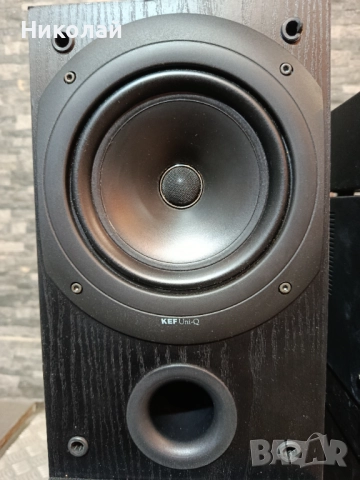 Тонколони КEF Uni Q 30
