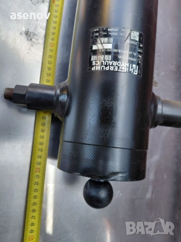 хидравличен цилиндър, снимка 3 - Резервни части за машини - 53770307