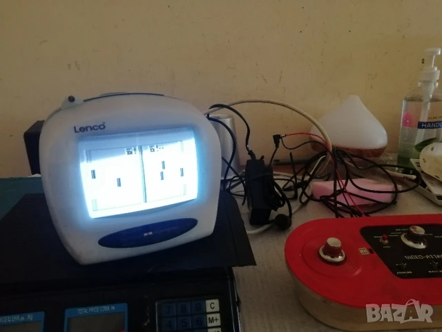 Ретро телевизорче LENCO T9041, снимка 13 - Телевизори - 50671035