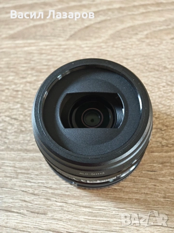 Обектив SONY E 20mm f2.8 (SEL20F28) отлично състояние , снимка 3 - Обективи и филтри - 53594172