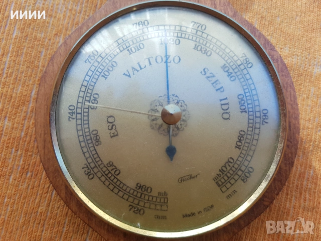 Механичен барометър с термометър , снимка 2 - Антикварни и старинни предмети - 53771674