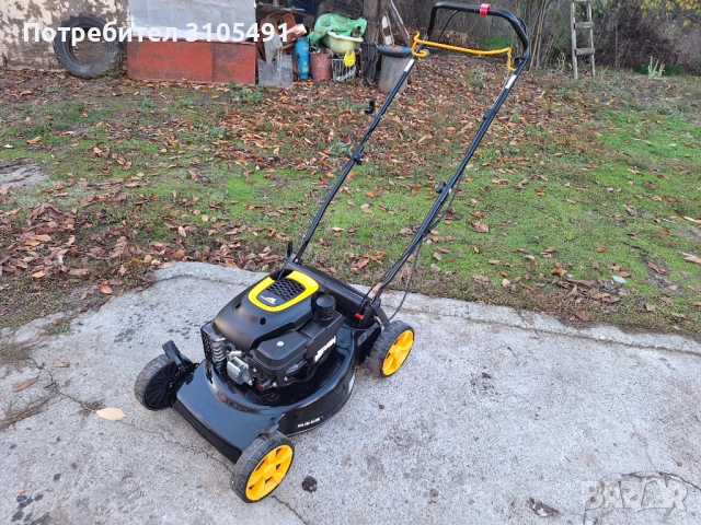 Косачка Husqvarna McCulloch 5 к.с. самоходна мулчираща без кош