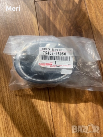 Оригинална емблема Lexus – 75403-48050 (Made in Japan)