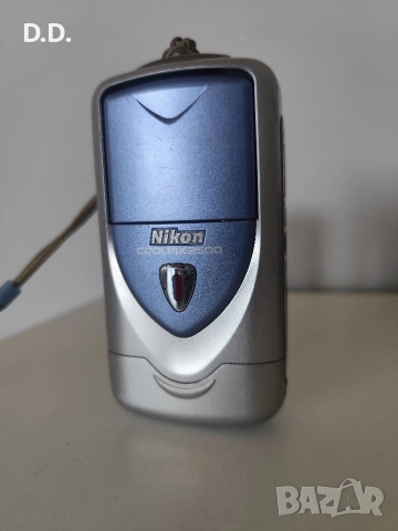 Ретро дигитален фотоапарат Nikon Coolpix 2500