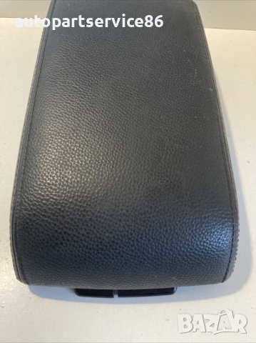 Подлакътник преден черна кожа за Subaru Outback 2.0 Дизел (2010) , снимка 3 - Части - 54225208