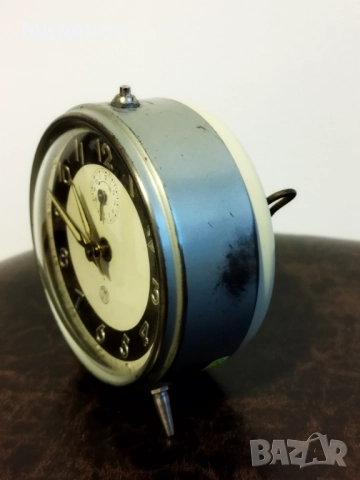 Стар механичен будилник, настолен часовникн часовник, снимка 4 - Антикварни и старинни предмети - 51993957