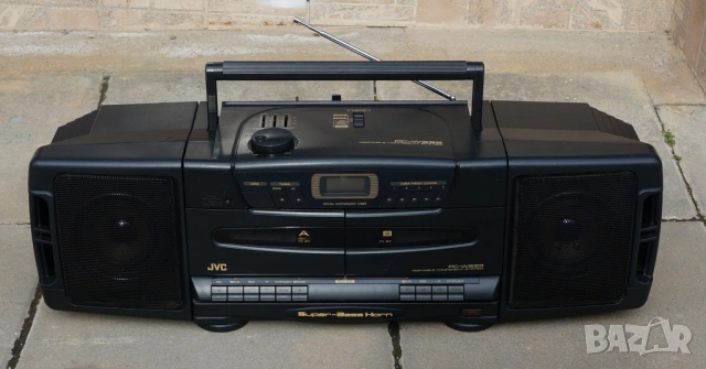 Сериозен боумбокс на ЖВЦ!Сервизиран