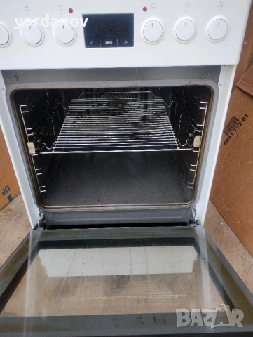 фурна с керамика за вграждане AEG, снимка 3 - Печки, фурни - 54064038