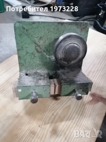 Водач за вертикален лентов банциг за дърво