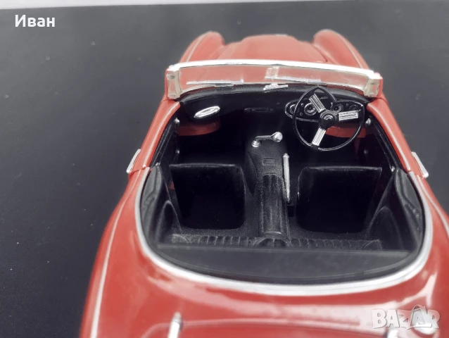 Колекционерска метална количка Austin-Healey 3000 Mark II 1:18, снимка 6 - Колекции - 51062972
