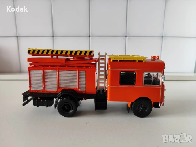 Skoda LIAZ 706 RT сервизна 1969 - мащаб 1:43 на DeAgostini, снимка 4 - Колекции - 53923260