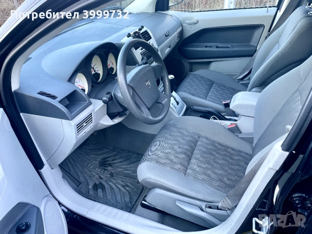 Продавам авто Dodge Caliber, година 2007, с реален пробег 63 726 км, бензинов двигател 2.0, снимка 2 - Автомобили и джипове - 52858474