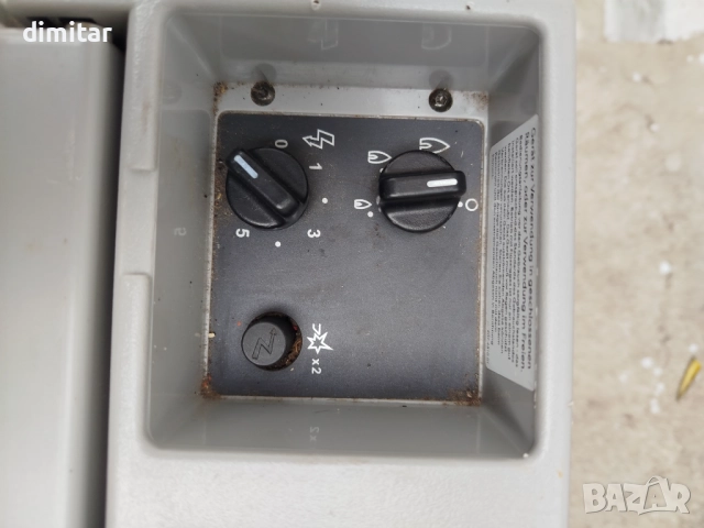 Амонячен хладилник DOMETIC 12/220/GAZ - 41 литра , снимка 3 - Хладилни чанти - 52557523