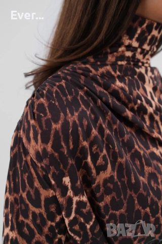 Блуза с леопардов принт, снимка 4 - Блузи с дълъг ръкав и пуловери - 52292694